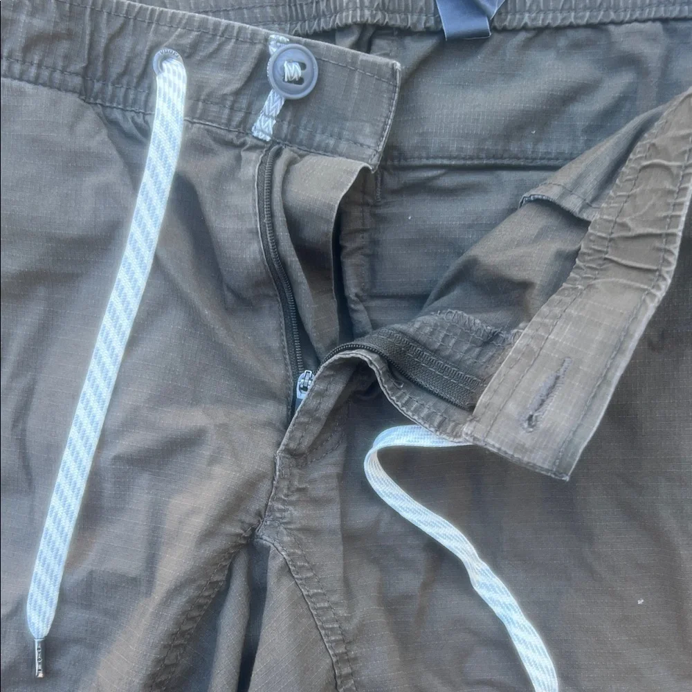 Vuori Men's Brown Green Ripstop Men Pants Size XL